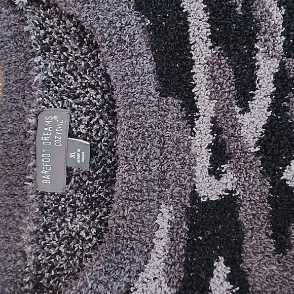 Womens Barefoot Dreams Gray Camo Sweatshirt - Size XL - Picture 2 of 9